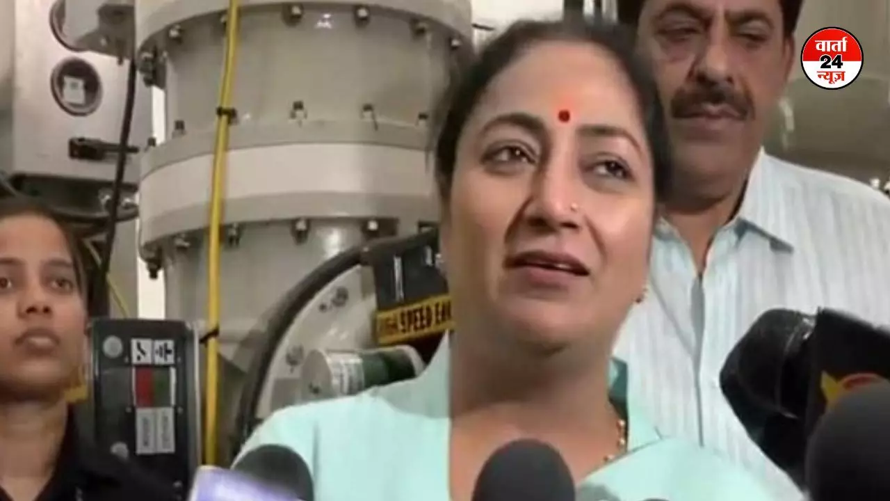 गृह मंत्रालय के मॉक ड्रिल कराने के आदेश पर दिल्ली में बढ़ी सुरक्षा, सीएम रेखा ने केंद्र सरकार का दिया साथ, जानें क्या कहा गृह मंत्रालय के मॉक ड्रिल कराने के आदेश पर दिल्ली में बढ़ी सुरक्षा, सीएम रेखा ने केंद्र सरकार का दिया साथ, जानें क्या कहा