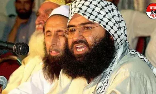 Masood Azhar: भारतीय सेना की एयरस्ट्राइक में आतंकी मसूद अजहर का परिवार उजड़ा, 14 लोग मारे गए Masood Azhar: भारतीय सेना की एयरस्ट्राइक में आतंकी मसूद अजहर का परिवार उजड़ा, 14 लोग मारे गए