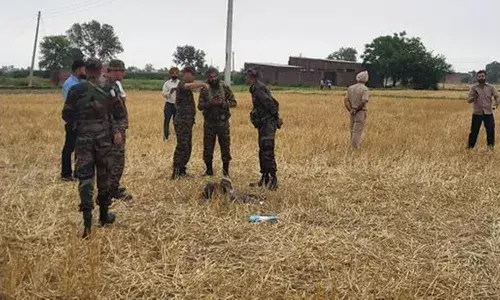 पंजाब के अमृतसर में रात को धमाके, खेतों और घरों में मिले मिसाइल के टुकड़े