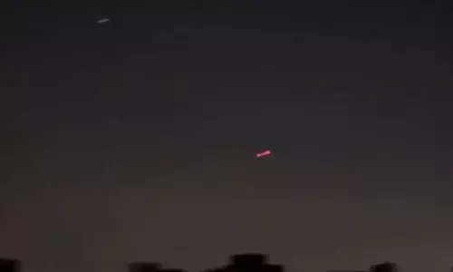 India-Pakistan War: जम्मू में धमाकों से मचा हड़कंप India-Pakistan War: जम्मू में धमाकों से मचा हड़कंप