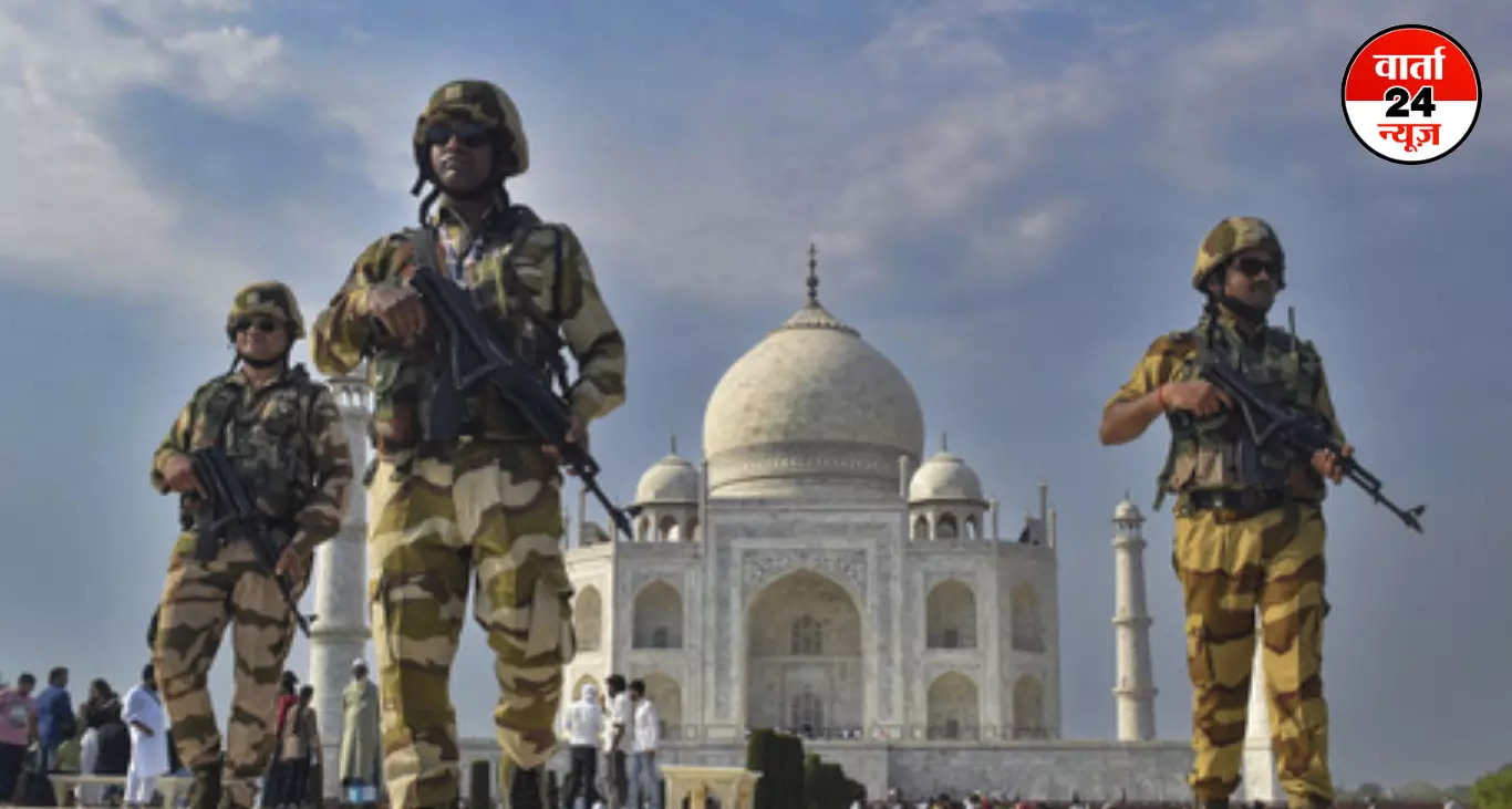 India-Pak Tension: ताजमहल पर हाई अलर्ट! ड्रोन पर लगा प्रतिबंध, आगरा के होटलों में भी चेकिंग जारी India-Pak Tension: ताजमहल पर हाई अलर्ट! ड्रोन पर लगा प्रतिबंध, आगरा के होटलों में भी चेकिंग जारी