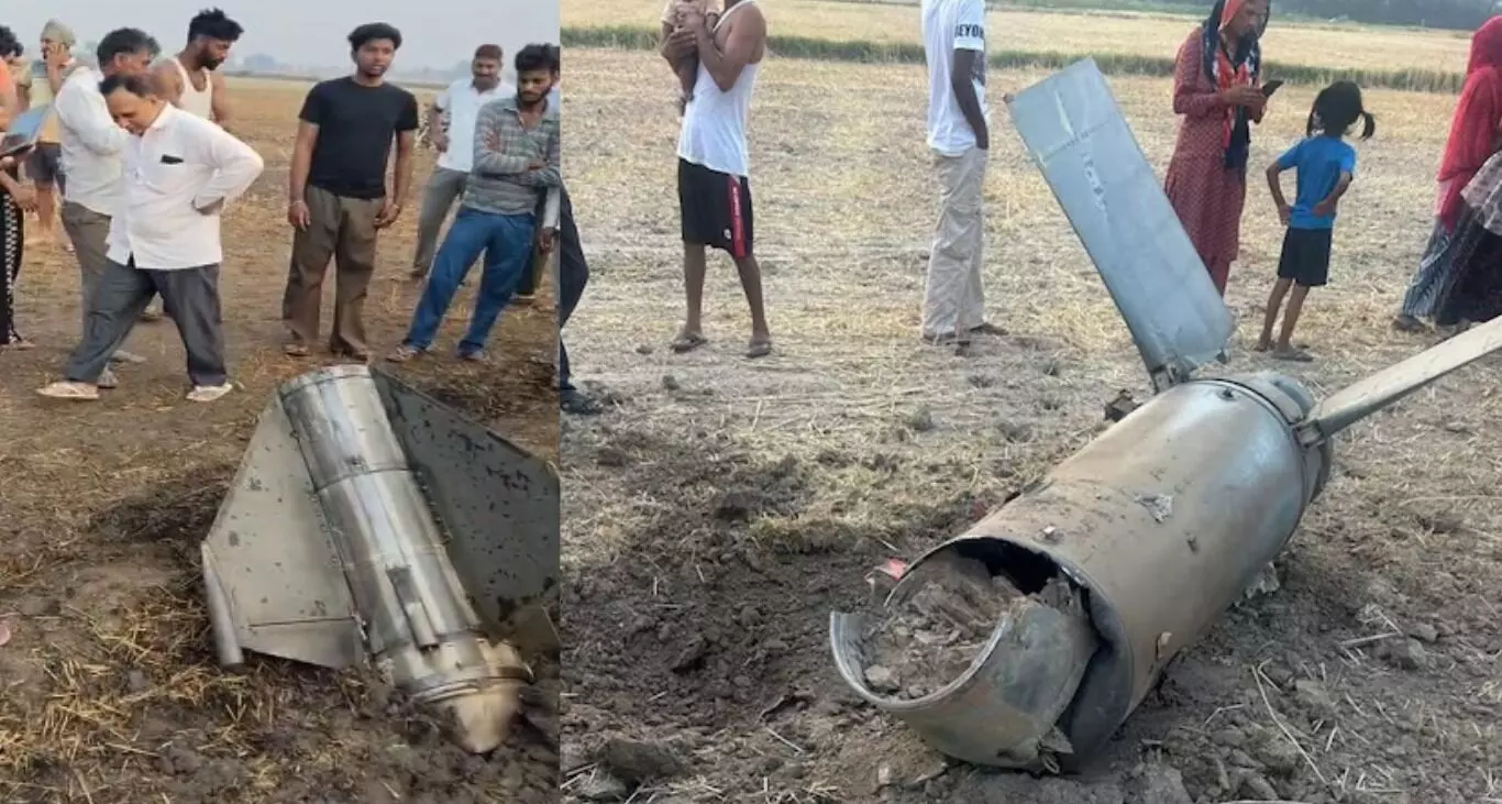 India-Pak Tension: हरियाणा के सिरसा में गिरी पाकिस्तानी मिसाइल, जानें किस एयरपोर्ट को बनाया गया था ‘निशाना’ India-Pak Tension: हरियाणा के सिरसा में गिरी पाकिस्तानी मिसाइल, जानें किस एयरपोर्ट को बनाया गया था ‘निशाना’