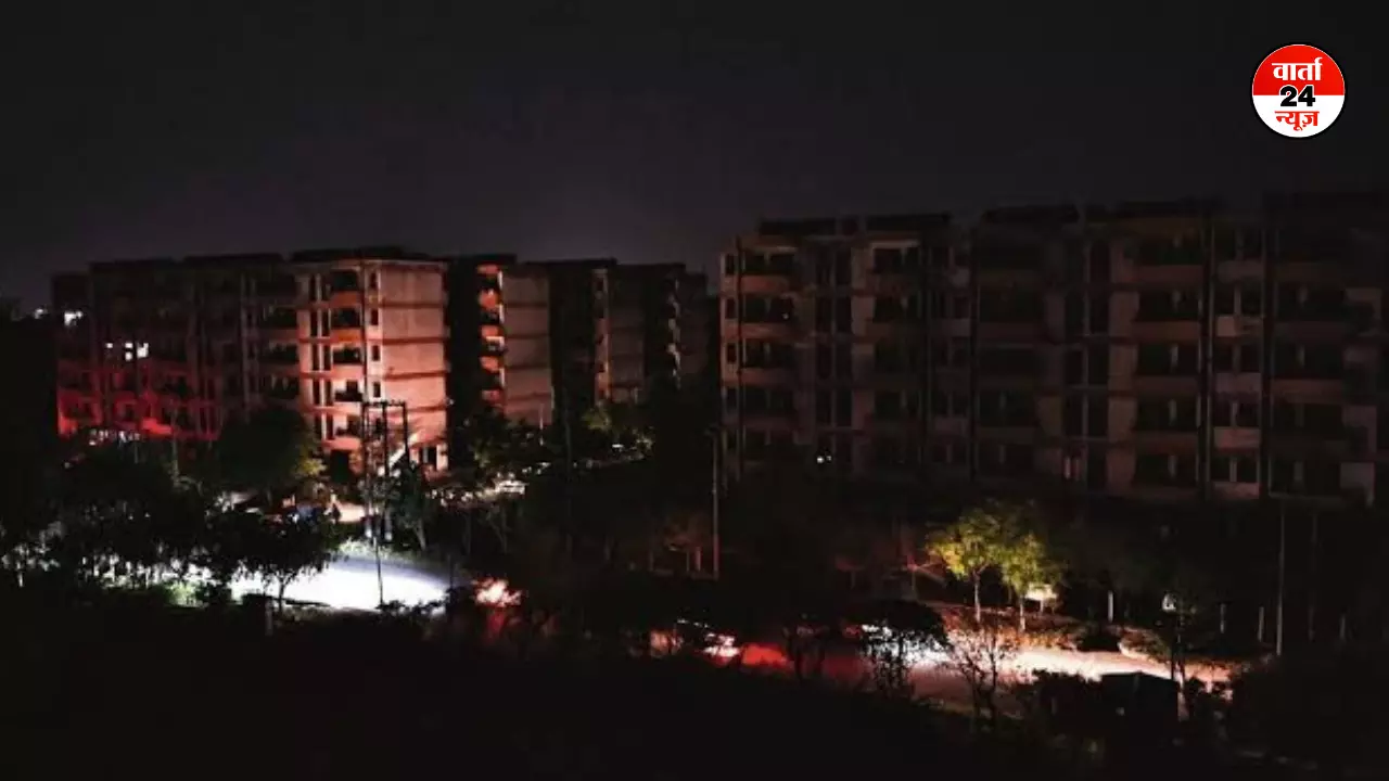सीज फायर तोड़ने का सबसे ज्यादा असर श्रीनगर पर, देर रात तक गोलीबारी जारी, जानें सीएम अब्दुल्ला ने क्या कहा सीज फायर तोड़ने का सबसे ज्यादा असर श्रीनगर पर, देर रात तक गोलीबारी जारी, जानें सीएम अब्दुल्ला ने क्या कहा