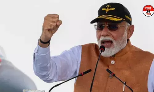 आदमपुर एयरबेस से पाक को ललकारते हुए पीएम मोदी ने कहा-जब हमारी मिसाइलें लक्ष्य पर पहुंचती हैं, तो दुश्मन को ‘भारत माता की जय’ सुनाई देती है आदमपुर एयरबेस से पाक को ललकारते हुए पीएम मोदी ने कहा-जब हमारी मिसाइलें लक्ष्य पर पहुंचती हैं, तो दुश्मन को ‘भारत माता की जय’ सुनाई देती है