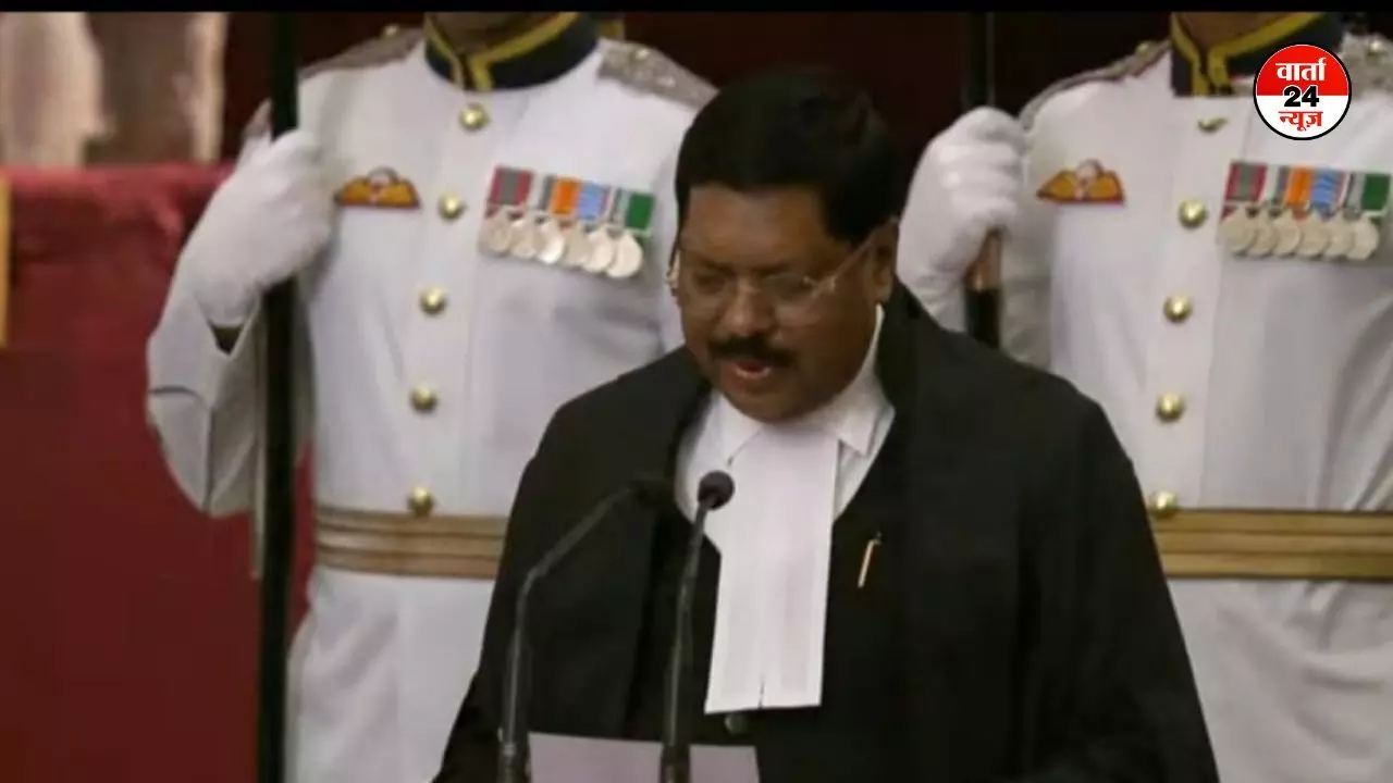 CJI BR Gavai: न्यायमूर्ति बी. आर. गवई बने भारत के पहले बौद्ध CJI! राष्ट्रपति मुर्मू ने दिलाई शपथ, जानें कितना होगा कार्यकाल CJI BR Gavai: न्यायमूर्ति बी. आर. गवई बने भारत के पहले बौद्ध CJI! राष्ट्रपति मुर्मू ने दिलाई शपथ, जानें कितना होगा कार्यकाल