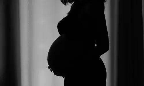भारत में गर्भवती महिलाओं के लिए छह दिन और बढ़ी खतरनाक गर्मी: अध्ययन भारत में गर्भवती महिलाओं के लिए छह दिन और बढ़ी खतरनाक गर्मी: अध्ययन