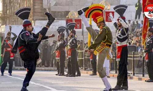 चलो फिर हाथ मिलाते हैं : अटारी-वाघा बॉर्डर पर आज से फिर शुरू होगी रिट्रीट सेरेमनी, जानें भारतीय किसानों को क्या होगा फायदा चलो फिर हाथ मिलाते हैं : अटारी-वाघा बॉर्डर पर आज से फिर शुरू होगी रिट्रीट सेरेमनी, जानें भारतीय किसानों को क्या होगा फायदा