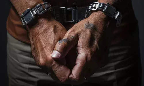 25 करोड़ की धोखाधड़ी में IPS अधिकारी का पति गिरफ्तार, ठगी के लिए अपनाया था ये नया रास्ता