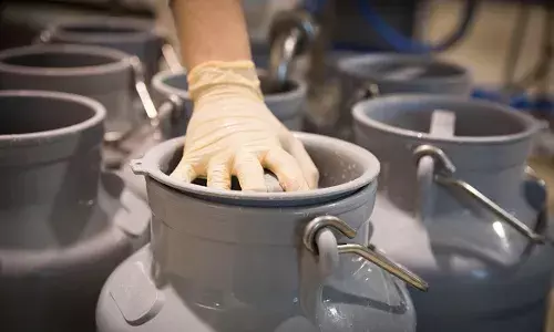 हजारों लीटर मिलावटी दूध जब्त, मासूम लोगों की जान से हो रहा था खिलवाड़; ऐसे हुआ खुलासा हजारों लीटर मिलावटी दूध जब्त, मासूम लोगों की जान से हो रहा था खिलवाड़; ऐसे हुआ खुलासा