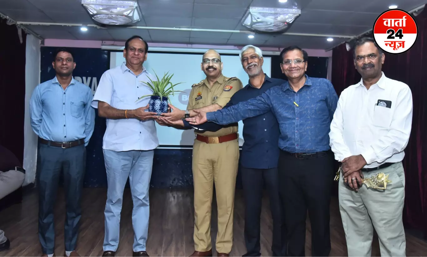 साइबर क्राइम और सुरक्षा पर कार्यशाला का आयोजन, छात्रों और शिक्षकों को किया जागरुक साइबर क्राइम और सुरक्षा पर कार्यशाला का आयोजन, छात्रों और शिक्षकों को किया जागरुक