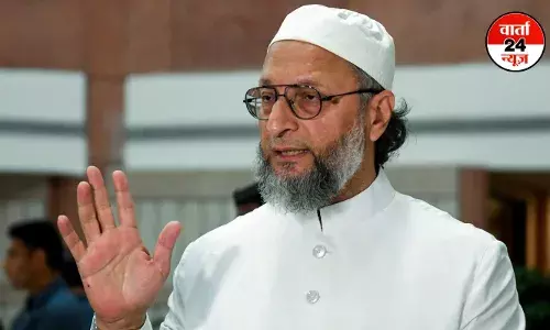 ‘ये बेवकूफ जोकर भारत से मुकाबला करना चाहते हैं...’ पाकिस्तान पर भड़के AIMIM प्रमुख ओवैसी ‘ये बेवकूफ जोकर भारत से मुकाबला करना चाहते हैं...’ पाकिस्तान पर भड़के AIMIM प्रमुख ओवैसी
