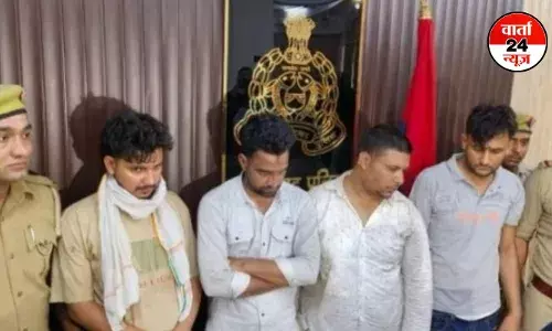 एक करोड़ का सोना पेट में! सोने का कैप्सूल पेट में फंसने पर उठता है तेज दर्द, गिरोह में डॉक्टर भी... एक करोड़ का सोना पेट में! सोने का कैप्सूल पेट में फंसने पर उठता है तेज दर्द, गिरोह में डॉक्टर भी...