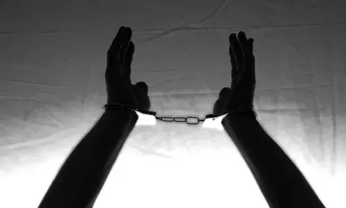 बाहरी दिल्ली में ऑपरेशन सेफ व्हील्स के तहत 16 चोरी की गाड़ियां बरामद, 12 गिरफ्तार बाहरी दिल्ली में ऑपरेशन सेफ व्हील्स के तहत 16 चोरी की गाड़ियां बरामद, 12 गिरफ्तार