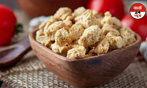 Soyabean: प्रोटीन के लिए डाइट में शामिल करे सोयाबीन, जानें अनेकों फायदे Soyabean: प्रोटीन के लिए डाइट में शामिल करे सोयाबीन, जानें अनेकों फायदे