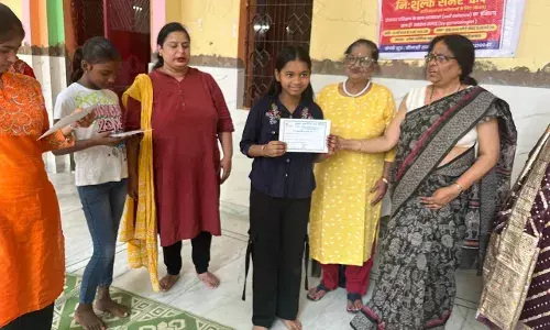 छात्राओं को आत्मनिर्भर बनाने के लिए दुलारी सामाजिक सेवा समिति का निशुल्क समर कैंप