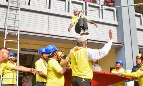 सीमावर्ती राज्यों में आज होगी मॉक ड्रिल, परखी जाएगी इमरजेंसी सेवा और सुरक्षा सीमावर्ती राज्यों में आज होगी मॉक ड्रिल, परखी जाएगी इमरजेंसी सेवा और सुरक्षा