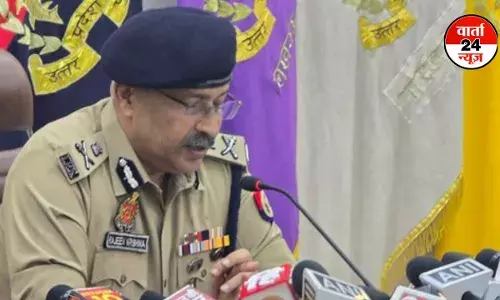 यूपी के नए कार्यवाहक डीजीपी ने खींची सुरक्षा की नई लकीर! कहा- राज्य की पुलिस इन पांच अहम मुद्दों पर फोकस करेगी यूपी के नए कार्यवाहक डीजीपी ने खींची सुरक्षा की नई लकीर! कहा- राज्य की पुलिस इन पांच अहम मुद्दों पर फोकस करेगी