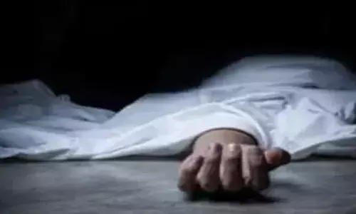 MP : तेज रफ्तार ट्राले और कार में भीषण टक्कर, नौ लोगों की मौत MP : तेज रफ्तार ट्राले और कार में भीषण टक्कर, नौ लोगों की मौत