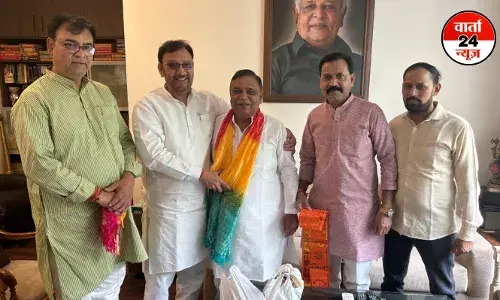 चार देशों की विशेष कूटनीतिक यात्रा से लौटे गाजियाबाद के सांसद अतुल गर्ग, अफ्रीका व खाड़ी देशों में भारत की भूमिका को मजबूती से किया पेश चार देशों की विशेष कूटनीतिक यात्रा से लौटे गाजियाबाद के सांसद अतुल गर्ग, अफ्रीका व खाड़ी देशों में भारत की भूमिका को मजबूती से किया पेश