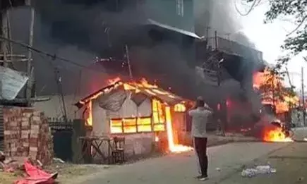 मैतेयी संगठन अरामबाई तेंगोल के नेताजी रिहाई को लेकर समर्थकों ने इंफाल में प्रदर्शन तेज किए