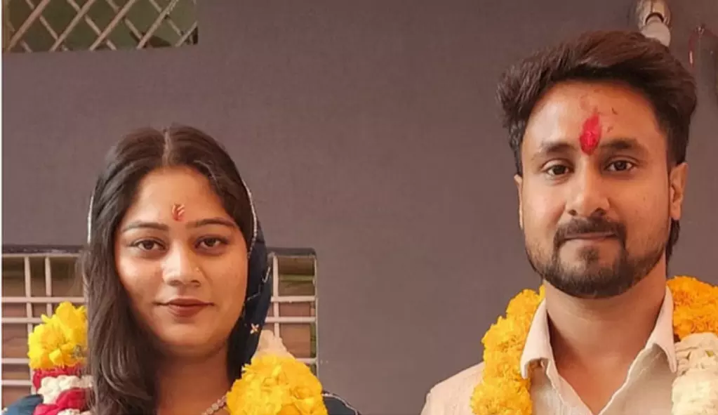 खुलासा : राजा रघुवंशी की हत्या उसी की पत्नी ने हनीमून के दौरान भाड़े पर बुलाए हमलावरों से कराई थी... खुलासा : राजा रघुवंशी की हत्या उसी की पत्नी ने हनीमून के दौरान भाड़े पर बुलाए हमलावरों से कराई थी...