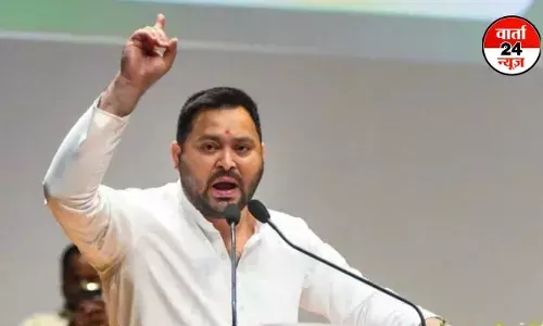 बिहार में सियासी हलचल तेज, तेजस्वी यादव ने सीएम नीतीश पर किया वार, जानें पत्र का जवाब नहीं मिलने पर क्या कहा बिहार में सियासी हलचल तेज, तेजस्वी यादव ने सीएम नीतीश पर किया वार, जानें पत्र का जवाब नहीं मिलने पर क्या कहा