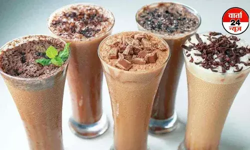 COLD COFFEE: गर्मी में कोल्ड कॉफी कितना फायदेमंद! जानें इसके फायदे और नुकसान COLD COFFEE: गर्मी में कोल्ड कॉफी कितना फायदेमंद! जानें इसके फायदे और नुकसान