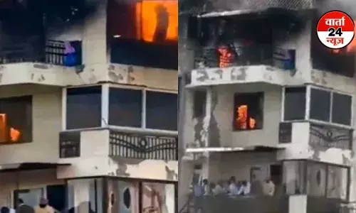 Delhi: अपार्टमेंट में आग लगी तो पिता और 10 वर्ष के दो बच्चे बालकनी से नीचे कूद गए लेकिन नहीं बच सके तीनों, जानें मां-बेटे ने कैसे बचाई जान