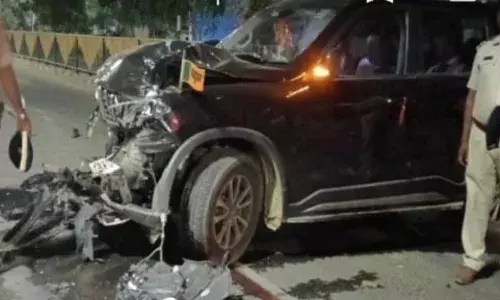 PATNA :  पुलिस टीम को स्कॉर्पियो ने टक्कर मारी, महिला पुलिसकर्मी समेत 3 घायल, गाड़ी पर लगा था भाजपा का झंडा PATNA :  पुलिस टीम को स्कॉर्पियो ने टक्कर मारी, महिला पुलिसकर्मी समेत 3 घायल, गाड़ी पर लगा था भाजपा का झंडा