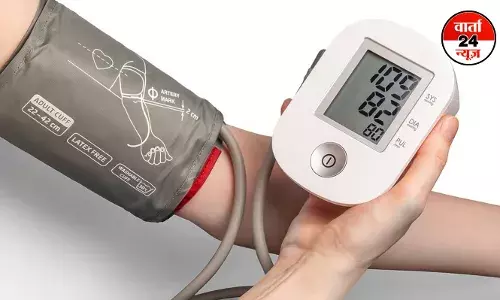 कभी सोचा है कि कितना होना चाहिए आपका ब्लड प्रेशर, जानें कैसे करें हाई ब्लड प्रेशर को नॉर्मल कभी सोचा है कि कितना होना चाहिए आपका ब्लड प्रेशर, जानें कैसे करें हाई ब्लड प्रेशर को नॉर्मल
