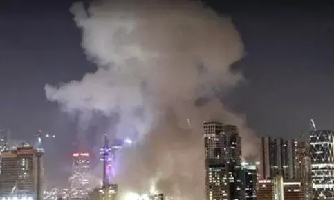 Iran Israel war : जवाबी कार्रवाई करते हुए ईरान ने इजराइल पर एक के बाद एक कई हवाई हमले किए Iran Israel war : जवाबी कार्रवाई करते हुए ईरान ने इजराइल पर एक के बाद एक कई हवाई हमले किए