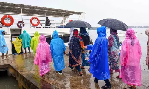 केरल में मूसलधार बारिश, पांच जिलों में रेड अलर्ट जारी