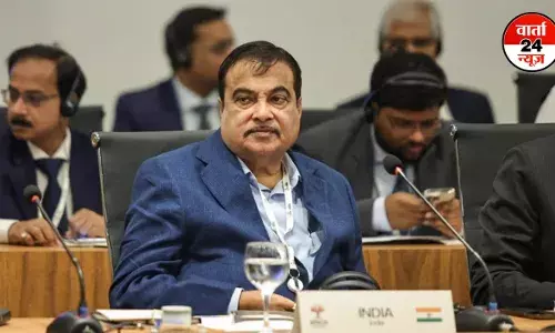 FASTag: फास्टैग को लेकर नितिन गडकरी का बड़ा ऐलान, ₹3000 का वार्षिक पास लाएगी सरकार, जानें कब से होगा लागू FASTag: फास्टैग को लेकर नितिन गडकरी का बड़ा ऐलान, ₹3000 का वार्षिक पास लाएगी सरकार, जानें कब से होगा लागू