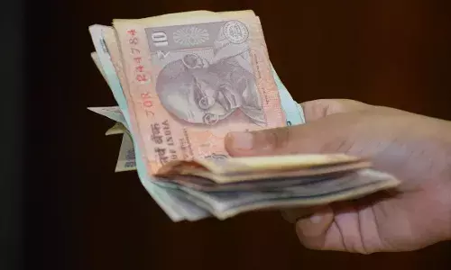 बलरामपुर में मनरेगा फंड से करीब 40 लाख की हेराफेरी, ग्राम प्रधान सहित 6 लोग गिरफ्तार बलरामपुर में मनरेगा फंड से करीब 40 लाख की हेराफेरी, ग्राम प्रधान सहित 6 लोग गिरफ्तार