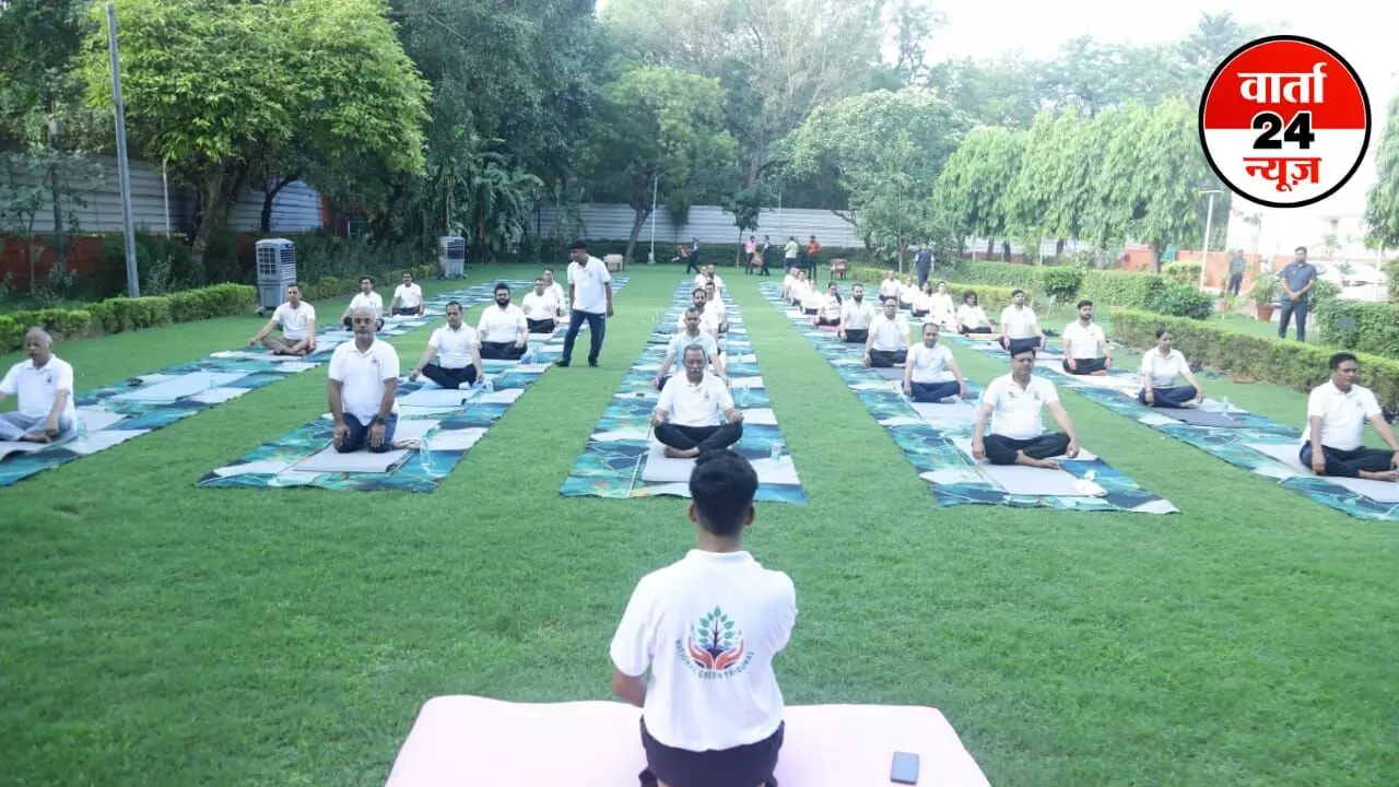 एनजीटी ने अंतरराष्ट्रीय योग दिवस पर विशेष योग सत्र, न्यायमूर्ति श्रीवास्तव ने कहा- योग केवल व्यायाम का एक रूप नहीं है...