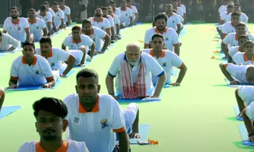 Today international yoga day: पूरी दुनिया में योग दिवस मनाया गया, बोले मोदी -एक पृथ्वी के लिए योग, एक स्वास्थ्य के लिए योग जरूरी