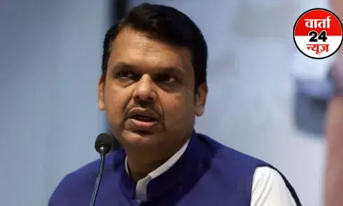 महाराष्ट्र में थर्ड लैंग्वेज फॉर्मूले का फैसला रुका! सीएम फडणवीस बोले- सभी पक्षों से चर्चा जरूरी महाराष्ट्र में थर्ड लैंग्वेज फॉर्मूले का फैसला रुका! सीएम फडणवीस बोले- सभी पक्षों से चर्चा जरूरी