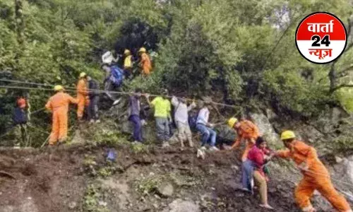 Kedarnath Yatra 2025: केदारनाथ यात्रा पर लगाई गई अस्थाई रोक, सोनप्रयाग-मुनकटिया के बीच मार्ग ध्वस्त, फंसे 40 श्रद्धालु Kedarnath Yatra 2025: केदारनाथ यात्रा पर लगाई गई अस्थाई रोक, सोनप्रयाग-मुनकटिया के बीच मार्ग ध्वस्त, फंसे 40 श्रद्धालु