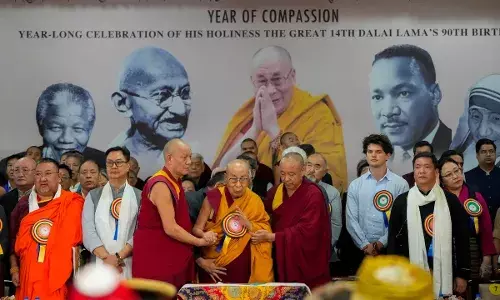 दलाई लामा के 90वें जन्मदिन समारोह में मकलोड गंज में उमड़ा जनसैलाब दलाई लामा के 90वें जन्मदिन समारोह में मकलोड गंज में उमड़ा जनसैलाब