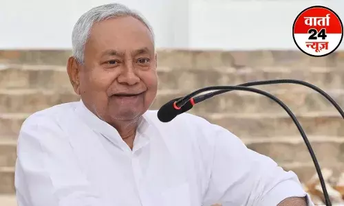 नीतीश ने आधी आबादी पर खेला चुनावी दांव! सरकारी नौकरी में सिर्फ बिहार की महिलाओं को 35 % आरक्षण, किसानों की भी बल्ले-बल्ले नीतीश ने आधी आबादी पर खेला चुनावी दांव! सरकारी नौकरी में सिर्फ बिहार की महिलाओं को 35 % आरक्षण, किसानों की भी बल्ले-बल्ले