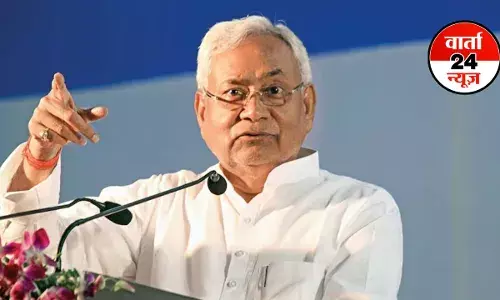 नीतीश सरकार ने फिर खेला चुनावी दांव! इस बार मुफ्त रेवड़ी में बिजली की बारी, जानें बिहारवासियों को कितनी यूनिट तक मिलेगी फ्री बिजली नीतीश सरकार ने फिर खेला चुनावी दांव! इस बार मुफ्त रेवड़ी में बिजली की बारी, जानें बिहारवासियों को कितनी यूनिट तक मिलेगी फ्री बिजली