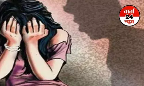 Kolkata: फिर एक शिक्षण संस्थान के हॉस्टल में छात्रा से Rape,मारपीट के बाद दिया घटना को अंजाम, जानें पूरा मामला Kolkata: फिर एक शिक्षण संस्थान के हॉस्टल में छात्रा से Rape,मारपीट के बाद दिया घटना को अंजाम, जानें पूरा मामला