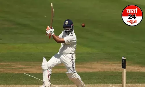 Test Match: तीसरे टेस्ट मैच में ऋषभ पंत ने धोनी को छोड़ा पीछे! चोटिल होने के बाद भी पंत ने अपने नाम दर्ज किया यह रिकॉर्ड