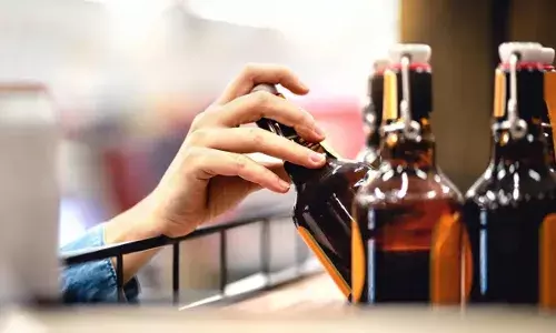 दिल्ली सरकार को शराब बिक्री से पहली तिमाही में 2,662 करोड़ की कमाई दिल्ली सरकार को शराब बिक्री से पहली तिमाही में 2,662 करोड़ की कमाई