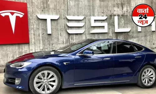 भारत में खुला टेस्ला का पहला शोरूम, अमेरिका से दोगुनी कीमत, सीएम फडणवीस ने उद्घाटन करते हुए कहा- Tesla Welcome To India भारत में खुला टेस्ला का पहला शोरूम, अमेरिका से दोगुनी कीमत, सीएम फडणवीस ने उद्घाटन करते हुए कहा- Tesla Welcome To India