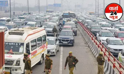 Traffic Jam: कालिंदी कुंज से नोएडा के बीच भारी जाम! कावड़ यात्रा के चलते एक सड़क को किया गया बंद, दो घंटे तक फंसे रहे लोग