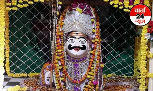 Sawan Special: सावन में शिवभक्ति का रंग! भगवान कृष्ण की नगरी के कोतवाल है भोलेनाथ, जानें आखिर कहां विराजमान है भूतेश्वर महादेव Sawan Special: सावन में शिवभक्ति का रंग! भगवान कृष्ण की नगरी के कोतवाल है भोलेनाथ, जानें आखिर कहां विराजमान है भूतेश्वर महादेव