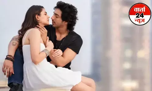 Saiyaara Review: अहान का आत्मविश्वास और अनीत की मासूमियत पर लोग हुए फिदा, जानें फिल्म को लेकर फैंस ने क्या कहा Saiyaara Review: अहान का आत्मविश्वास और अनीत की मासूमियत पर लोग हुए फिदा, जानें फिल्म को लेकर फैंस ने क्या कहा