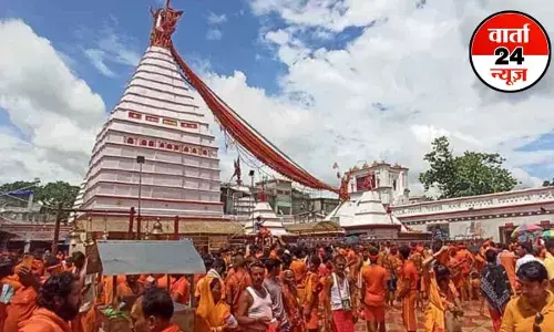 Sawan Special: बाबा बैद्यनाथ धाम... जहां लाखों कांवड़िये जंगल-झील-पहाड़ के रास्ते नंगे पांव 105 किमी की दूरी तय कर करते हैं जलाभिषेक Sawan Special: बाबा बैद्यनाथ धाम... जहां लाखों कांवड़िये जंगल-झील-पहाड़ के रास्ते नंगे पांव 105 किमी की दूरी तय कर करते हैं जलाभिषेक