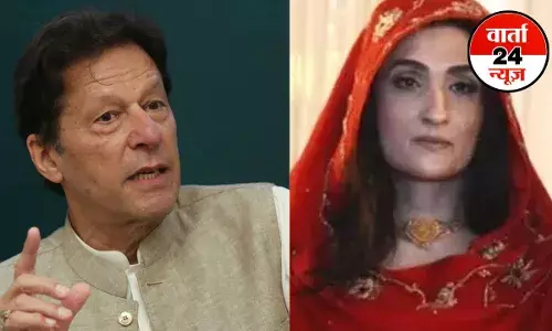 Pakistan: पूर्व पीएम इमरान खान को आर्मी चीफ आसिम मुनीर से खतरा! बुशरा बीबी से मुनीर की इसलिए हुई थी दुश्मनी, जानें पूरा मामला Pakistan: पूर्व पीएम इमरान खान को आर्मी चीफ आसिम मुनीर से खतरा! बुशरा बीबी से मुनीर की इसलिए हुई थी दुश्मनी, जानें पूरा मामला